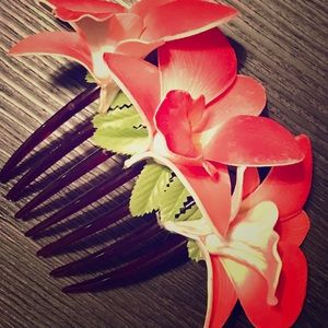 Genuine Aloha Flower Comb